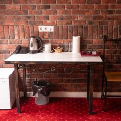 Номер стандарт с 1 двуспальной кроватью (мансарда)