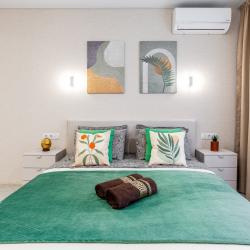 Фото Апартаменты на улице Николая Баженова 2а