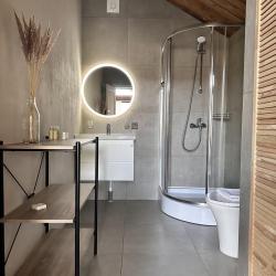 Фото Отель BarnHouse Village (БарнХаус Виллэдж)