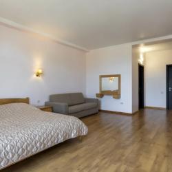 Номер полулюкс (желтый корпус)