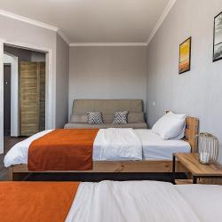 Фото Отель Стрелка на улице Бурнаковская 107