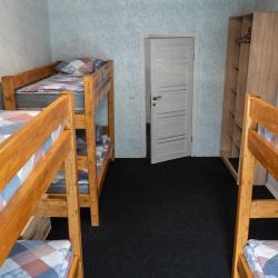 Кровать в общем номере с 3 двухъярусными кроватями (удобства на этаже)