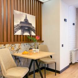 Апартаменты улучшенные с 1 двуспальной кроватью