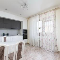 Фото Отель Просторная 3-комнатная квартира в Октябрьском районе