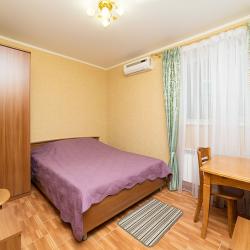 Номер стандарт с 1 двуспальной кроватью