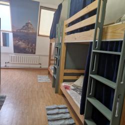 Койко-место в 8-местном общем номере с четырьмя двухъярусными кроватями (А)