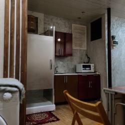 4-местная комната комфорт с 2 односпальными и 1 двуспальной кроватью (без окна)