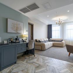 Номер люкс с 1 двуспальной кроватью