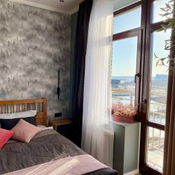 Фото Апартаменты на улице Меридианная 1