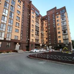 1-комнатные апартаменты улучшенные в центре Пятигорска с видом на гору Бештау и парк Кирова