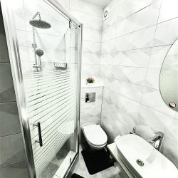 Комната комфорт с 2 односпальными и 1 двуспальной кроватью