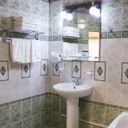 Номер люкс бизнес с 1 двуспальной кроватью