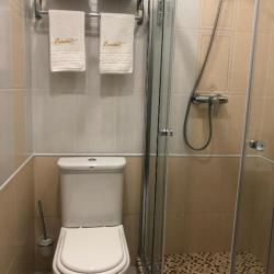 Номер стандарт с 1 двуспальной кроватью