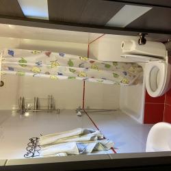 Комната эконом с 1 односпальной и 1 двуспальной кроватью (с завтраком)