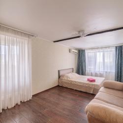 Фото Апартаменты на улице Суворова 151