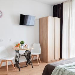 Апартаменты студия RoomyRoom Flora