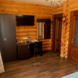 2-местный номер стандарт с 1 двуспальной кроватью