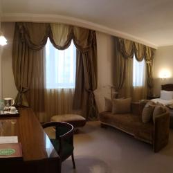 Номер люкс с 2 односпальными кроватями