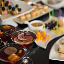 Фото Отель Resident Bishkek (Резидент )