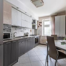 Фото Апартаменты на улице Меридианная 13