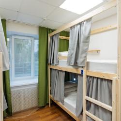 Кровать в 4-местном общем мужском номере (верхние места)