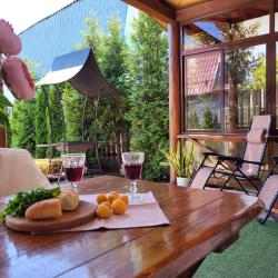 2-комнатный коттедж премиум с 3 односпальными и 1 двуспальной кроватью (мансарда)