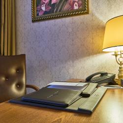 Номер полулюкс с 1 двуспальной кроватью