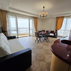 Фото Отель Двухкомнатная квартира с шикарным видом на море!