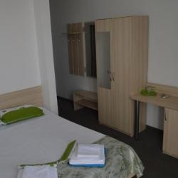 Номер стандарт семейный с 1 двуспальной кроватью