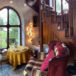 Фото Отель Aston Martin Tower ART (Астон Мартин Тауэр АРТ)