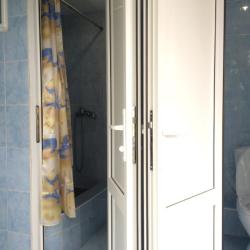 Номер эконом с 2 односпальными кроватями корпус без звезд (общие удобства)