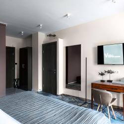 Фото V hotel & Rooftop lounge (В отель)