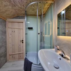 4-местный коттедж улучшенный с 2 односпальными кроватями