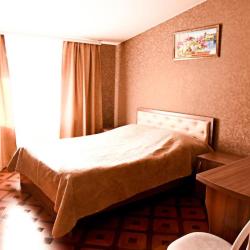 Номер стандарт с 1 двуспальной кроватью