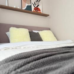 Фото Апартаменты на улице Алая 15