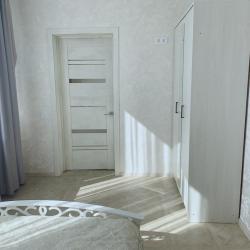 2-комнатные апартаменты люкс с 1 односпальной и 2 двуспальными кроватями