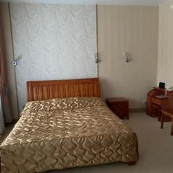 Номер стандарт с 1 двуспальной кроватью