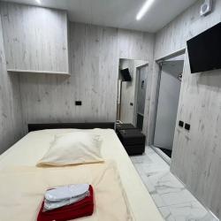Номер студия с 1 двуспальной кроватью (без окна)