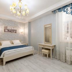 Эконом с фальш-окном