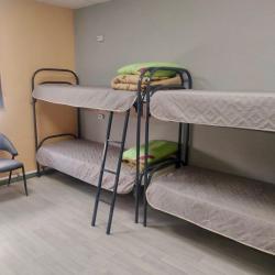 Кровать в 6-местном общем номере