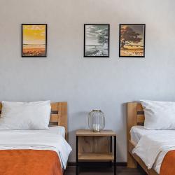 Фото Отель Стрелка на улице Бурнаковская 107