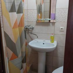 Комната стандарт с 2 односпальными и 1 двуспальной кроватью