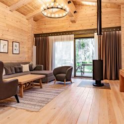 Шале Фэмили