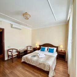 Комната стандарт с 1 двуспальной кроватью