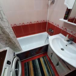Фото Апартаменты на улице Нововартовская 4