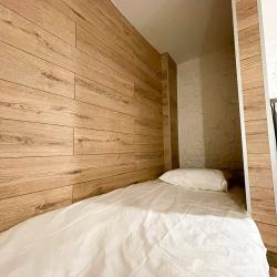 Номер улучшенный стандарт с 2 односпальными и 1 двуспальной кроватью