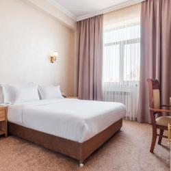 Номер стандарт с 1 двуспальной кроватью