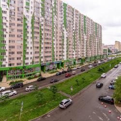 Фото Апартаменты на улице Героя Сарабеева В.И. 3
