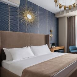 Улучшенный номер с двуспальной кроватью и видом на город