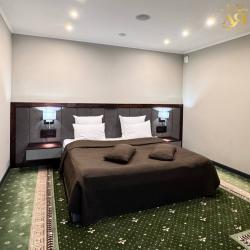 Номер люкс с видом на озеро (Alira Palace)